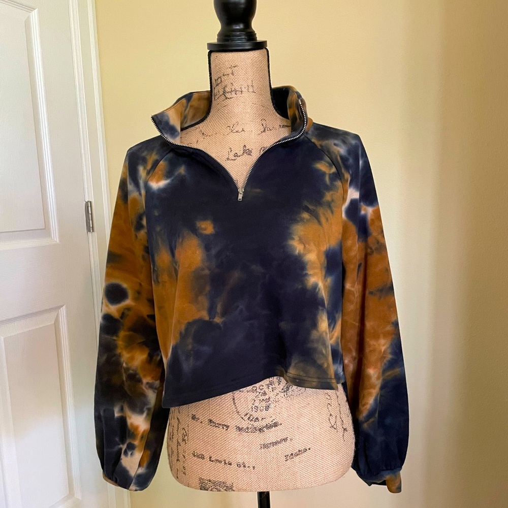 The Dye Cropped 1/4 Zip Sweatahirt